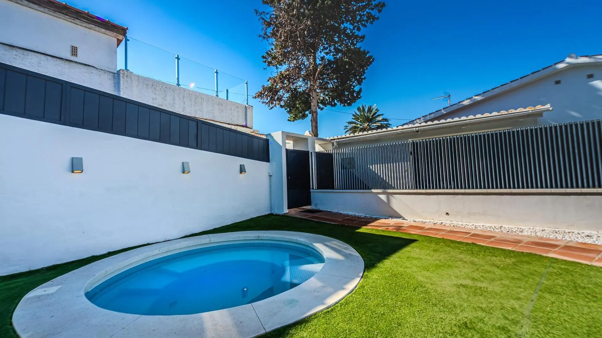 Holiday home New House 80 M From The Beach Marbella