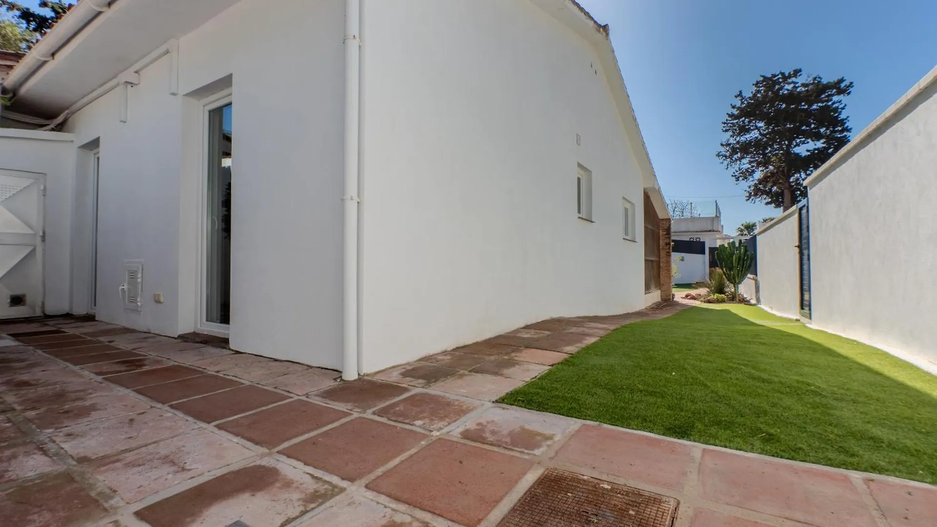 New House 80 M From The Beach Marbella